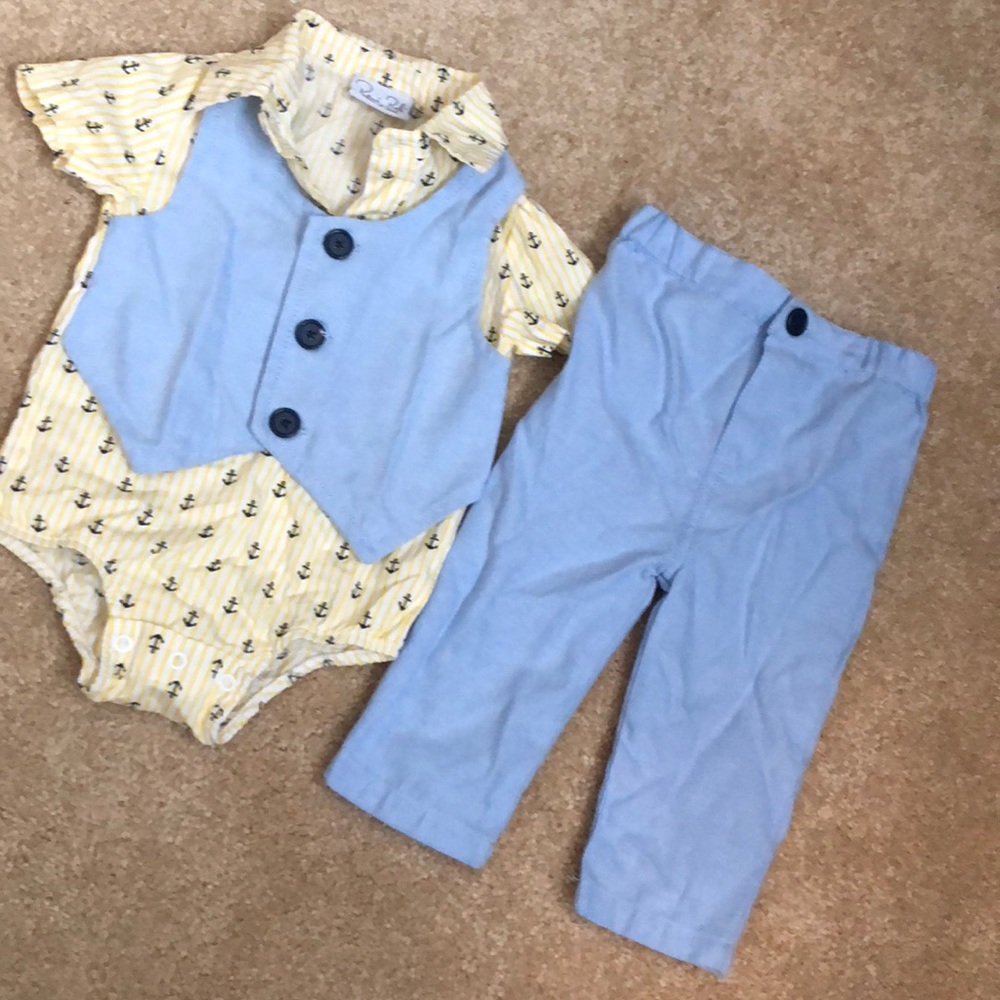 Rene’ Rofe’ Two piece suit 0-3M